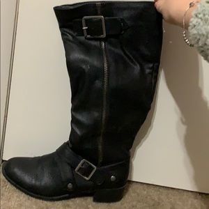 Black riding boots